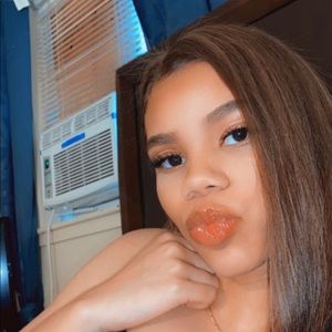 Meet your Posher, Maxiel